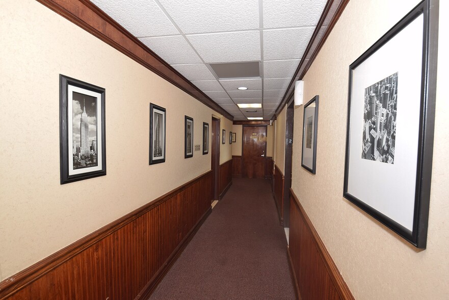 More Photos Of 20 W Park Ave, Long Beach Storefront Retail Office For Sale