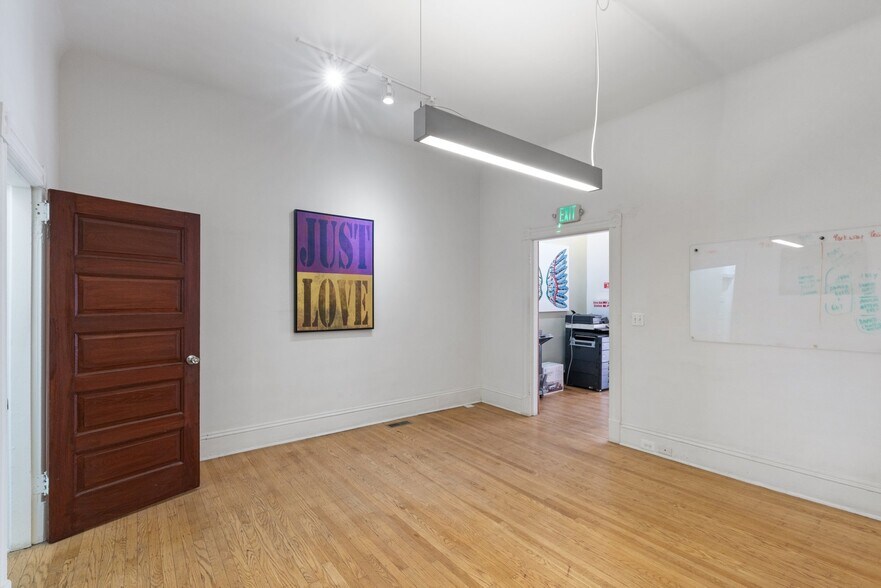 More Photos Of 34 E 25th St, Baltimore Office Residential For Sale