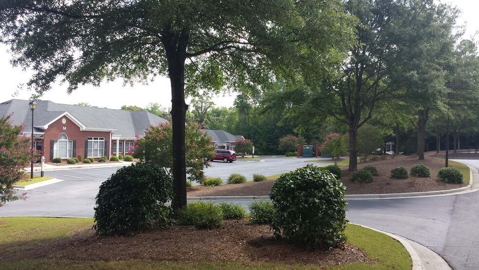 More Photos Of 555 Sun Valley Dr, Roswell Office For Sale