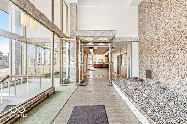 More Photos Of 101 S Anderson St, Elwood Restaurant For Sale