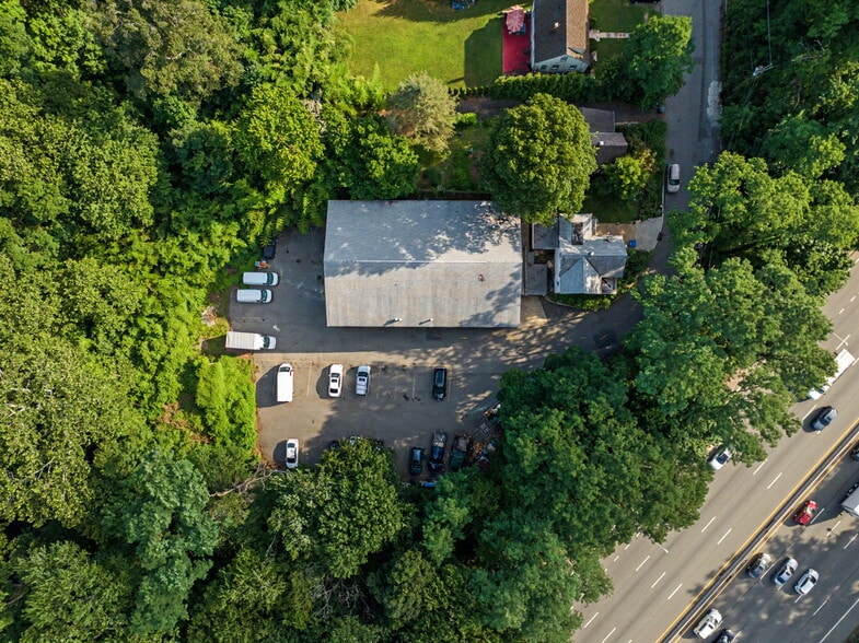 More Photos Of 23 Malcolm St, Morristown Industrial For Sale