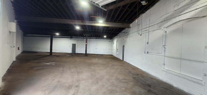 More Photos Of 80 Oliver St, Wisconsin Rapids Manufacturing For Sale