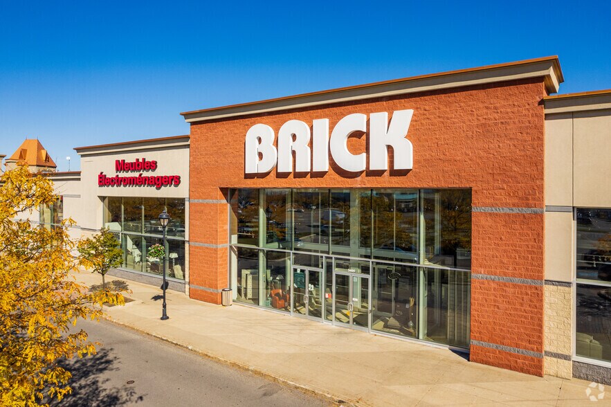 More Photos Of 2800-2860 Prom Saint-Honoré, Boisbriand Unknown For Lease