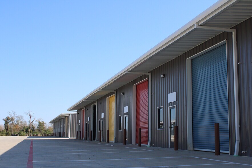 More Photos Of 8830 FM 3180, Baytown Unknown For Lease