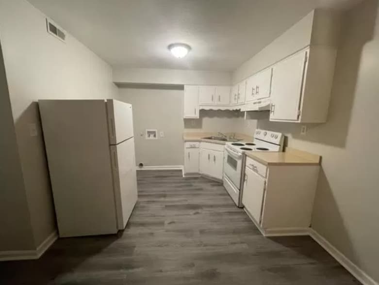 More Photos Of 600-638 Francis Ave, Clarksville Apartments For Sale