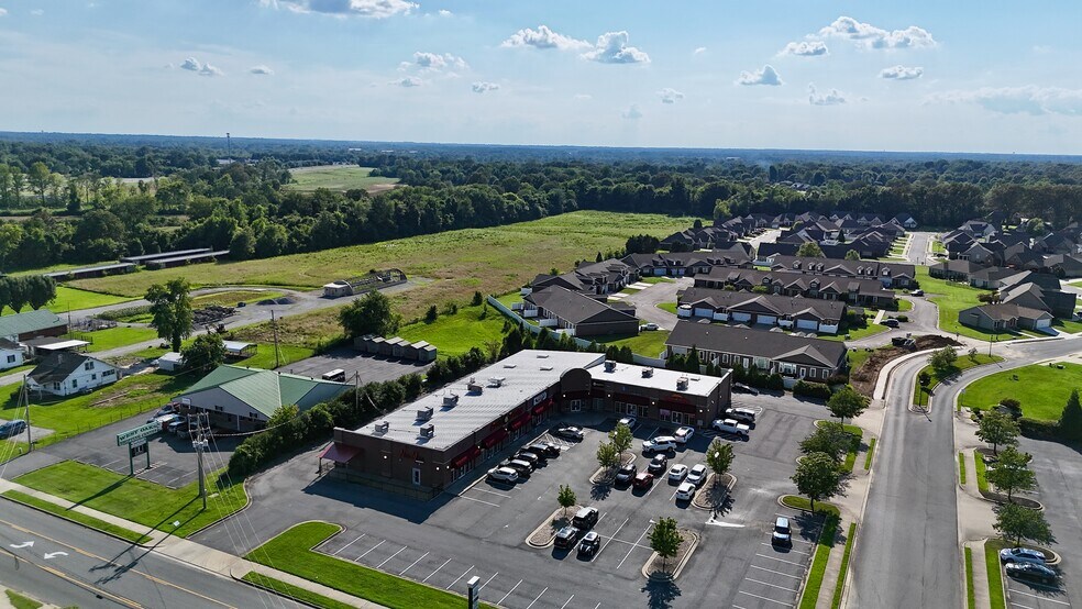 More Photos Of 3201-3211 Olivet Church Rd, Paducah Storefront For Lease