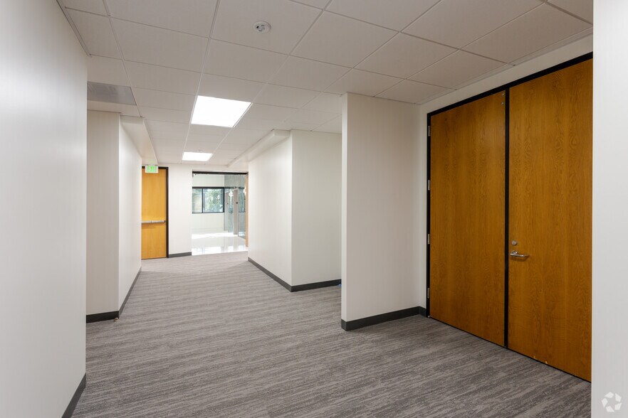 More Photos Of 2424 SE Bristol St, Newport Beach Office For Lease