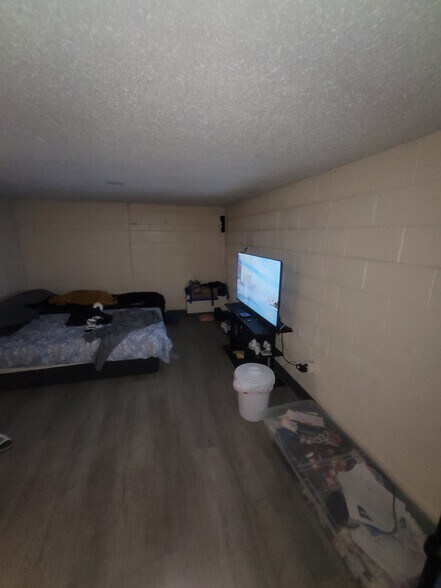 More Photos Of 1458 W 32nd St, Indianapolis Apartments For Sale