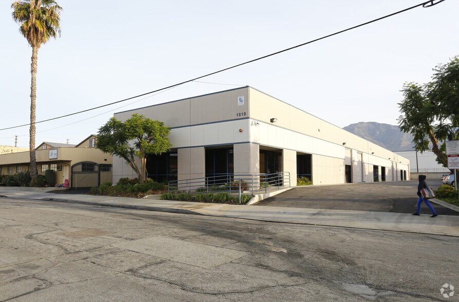 More Photos Of 1819 Dana St, Glendale Manufacturing For Lease
