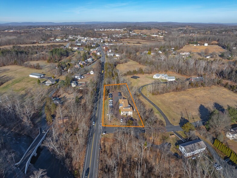 More Photos Of 102 Memorial Dr, Schwenksville Medical For Sale