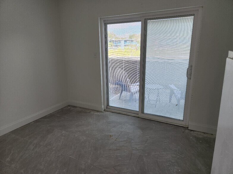 More Photos Of 11740 N 17th St, Tampa Apartments For Sale