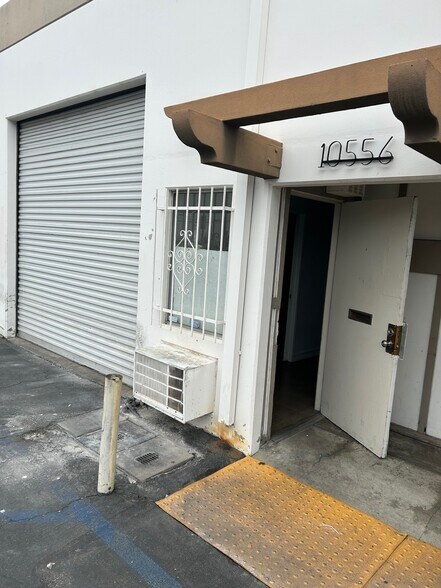 More Photos Of 10532-10576 Norwalk Blvd, Santa Fe Springs Manufacturing For Lease