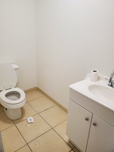 More Photos Of 726 Windy Hill Rd, Smyrna Loft Creative Space For Lease