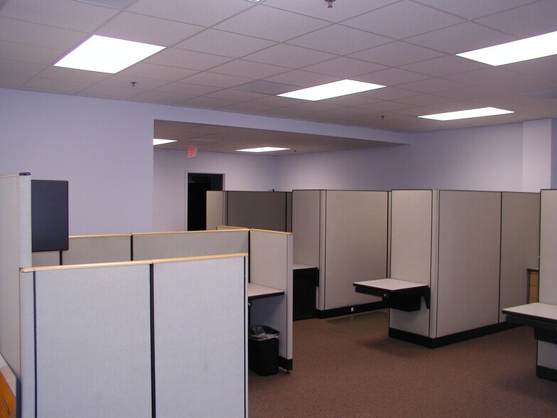 More Photos Of 4437 Brookfield Corporate Dr, Chantilly Office For Sale