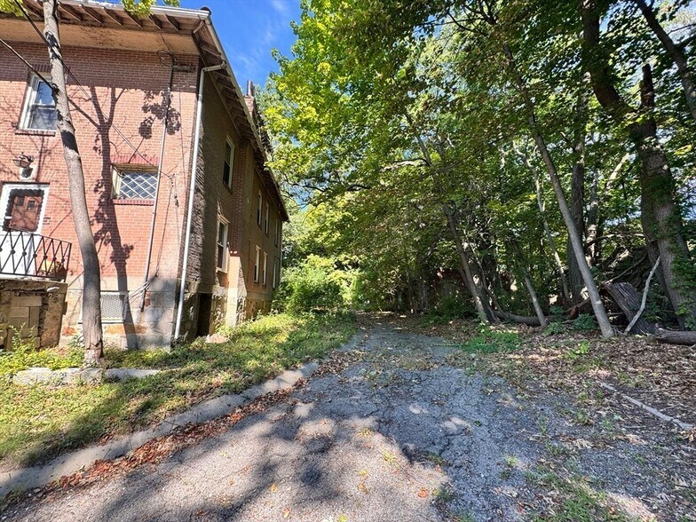 More Photos Of 179 Hebron St, Mattapan Apartments For Sale