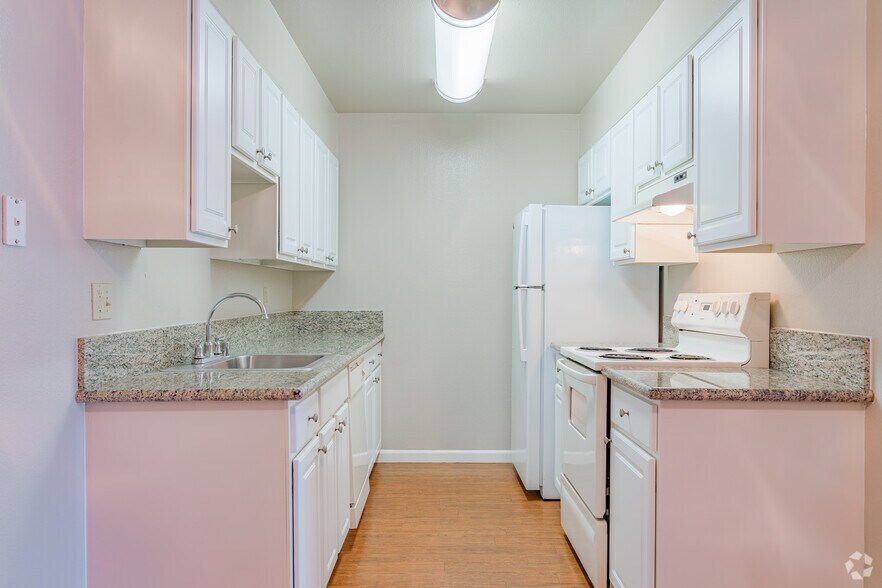 More Photos Of 6290 Fennwood Ct, Sacramento Apartments For Sale
