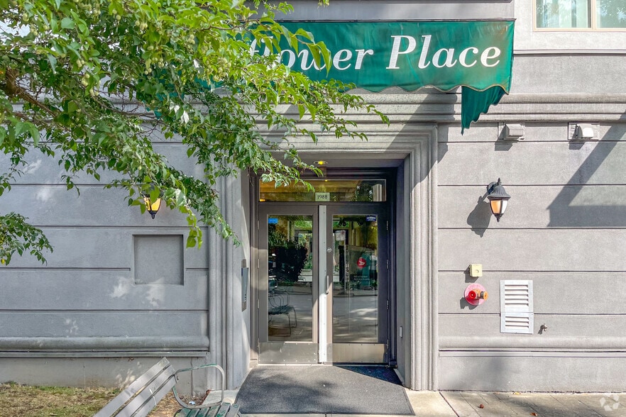 More Photos Of 2665-2695 W 4th Ave, Vancouver Storefront Retail Office For Lease