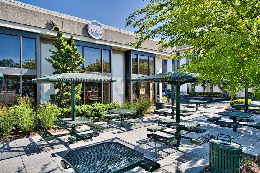 More Photos Of 1650 S Amphlett Blvd, San Mateo Unknown For Lease