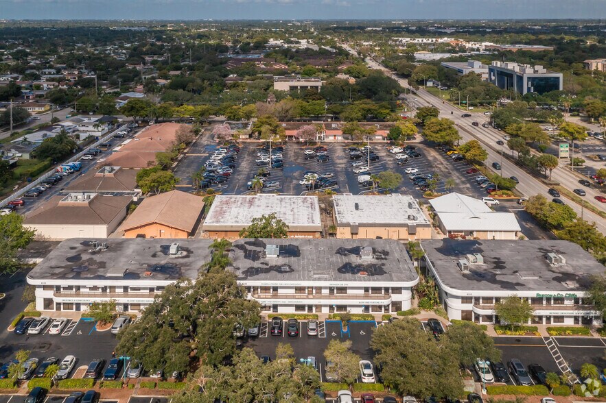 More Photos Of 4330 Sheridan St, Hollywood Medical For Lease