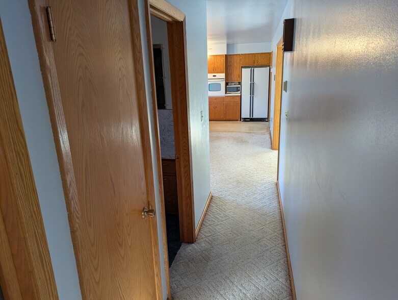 More Photos Of 340 Elm St E, Canova Sports And Entertainment For Sale