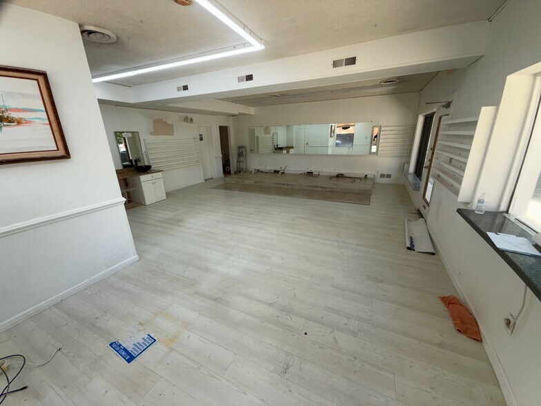 More Photos Of 4903 Auburn Ave, Bethesda Office For Lease