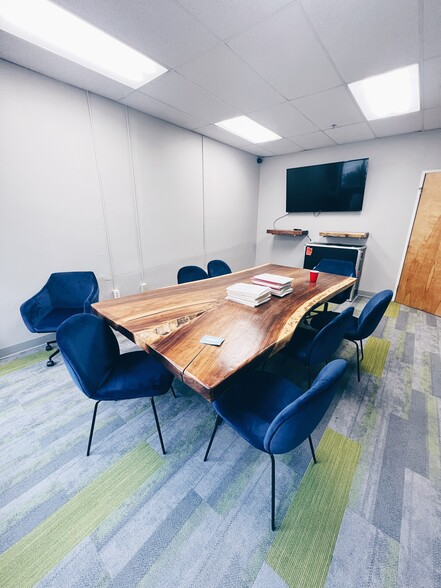 More Photos Of 335 N 3rd St, Burbank Apartments For Lease