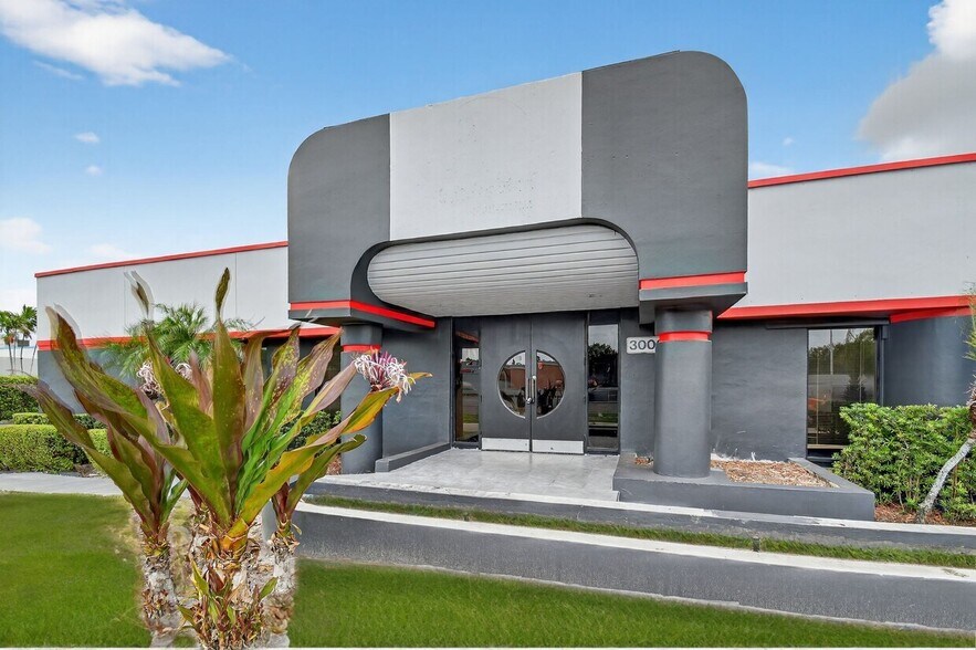 Primary Photo Of 3000 N 28th Ter, Hollywood Medical For Lease