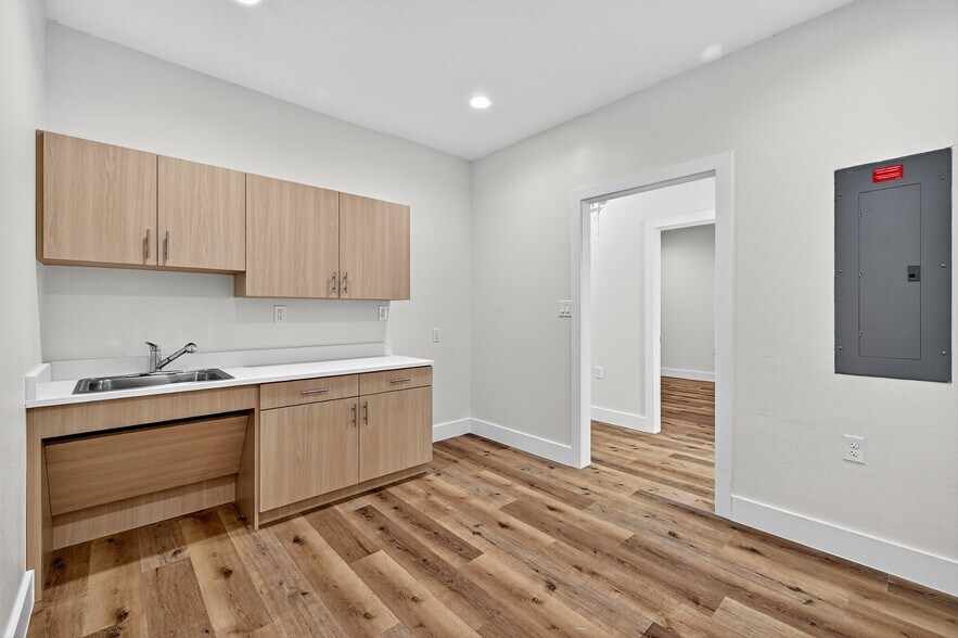 More Photos Of 7950 Preston Rd, Frisco Medical For Lease
