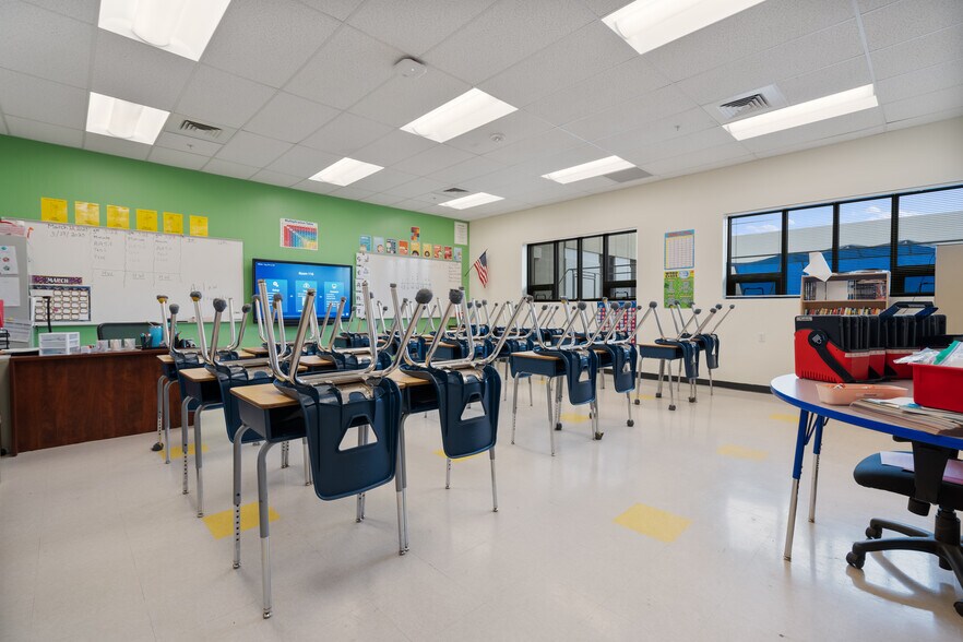 More Photos Of 2435 E Pecan Rd, Phoenix Specialty For Sale