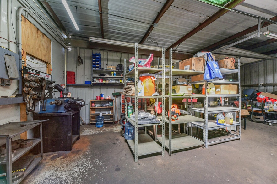 More Photos Of 2623 Berry Rd, Houston General Retail For Sale
