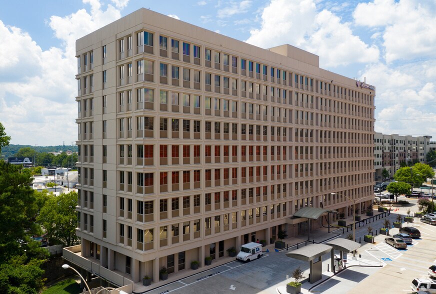 More Photos Of 6065 Roswell Rd NE, Atlanta Office For Sale
