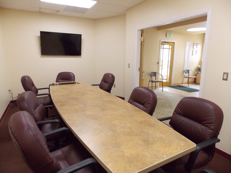 More Photos Of 1547 US-9, Clifton Park Office For Lease