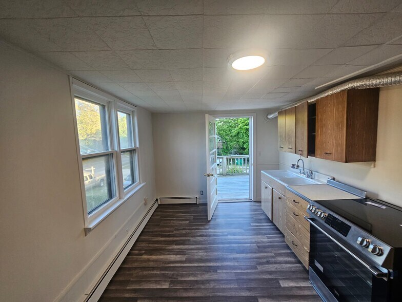 More Photos Of 134 Ponquogue Ave, Hampton Bays Apartments For Sale