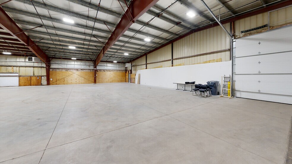 More Photos Of 500 Moasis Dr, Little Chute Light Manufacturing For Lease