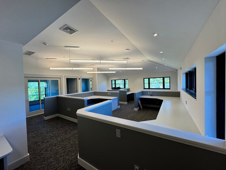 More Photos Of 240 Paramus Rd, Ridgewood Office For Lease