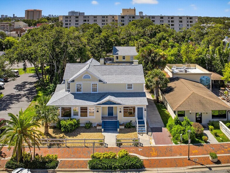 More Photos Of 219 Magnolia Ave, Daytona Beach Storefront Retail Residential For Sale