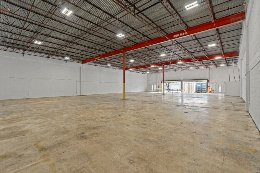 More Photos Of 7950-7966 NW 14th St, Miami Unknown For Lease