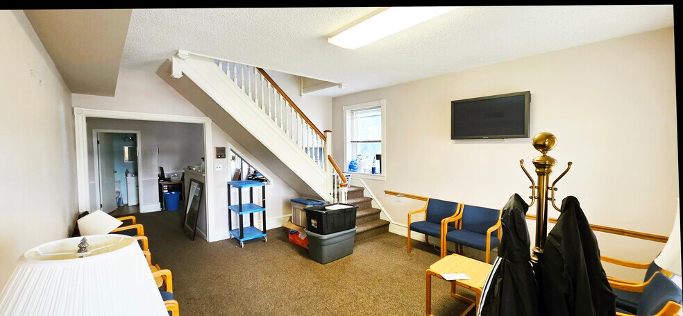 More Photos Of 5912 Ridge Ave, Philadelphia Medical For Lease