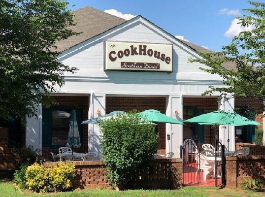 More Photos Of 20936 Torrence Chapel Rd, Cornelius Restaurant For Sale