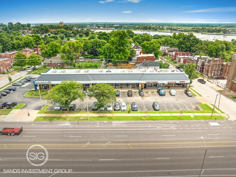 Primary Photo Of 3934-3956 S Broadway, Saint Louis Storefront For Sale