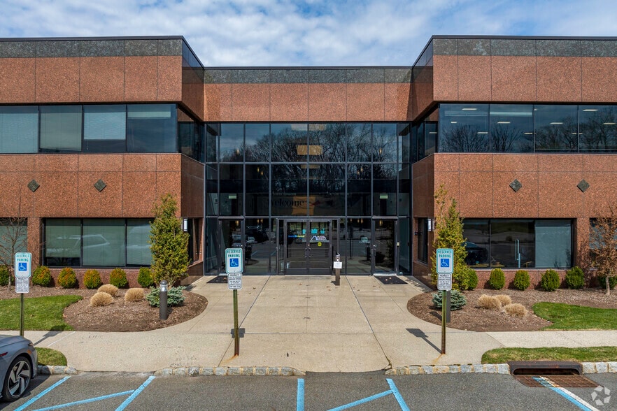 More Photos Of 11 Philips Pky, Montvale Office For Sale