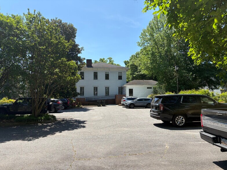 More Photos Of 325 N Milledge Ave, Athens Office For Sale