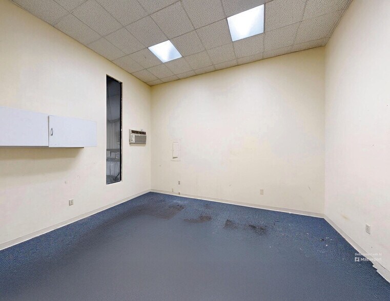 More Photos Of 12450 Automobile Blvd, Clearwater Warehouse For Sale