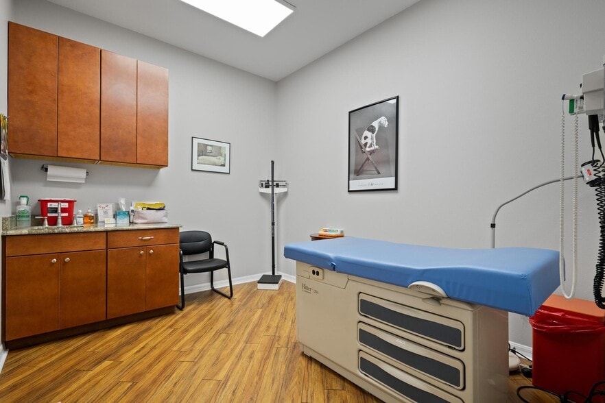 More Photos Of 17929 Hunting Bow Cir, Lutz Healthcare For Sale