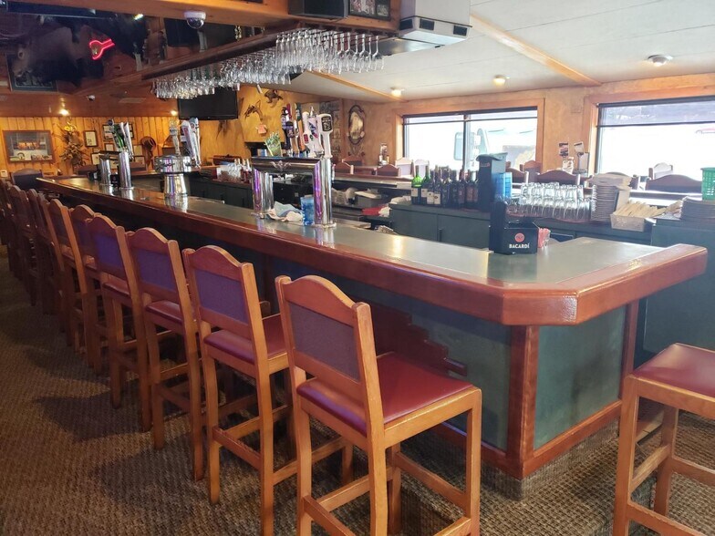 More Photos Of 12550 W Burleigh Rd, Brookfield Restaurant For Sale