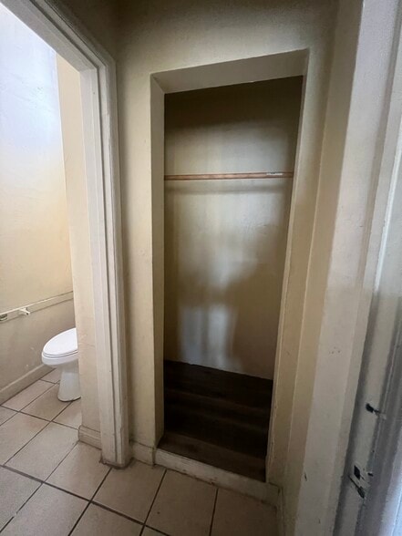 More Photos Of 727-739 W Pacific Coast Hwy, Long Beach Storefront Retail Residential For Lease