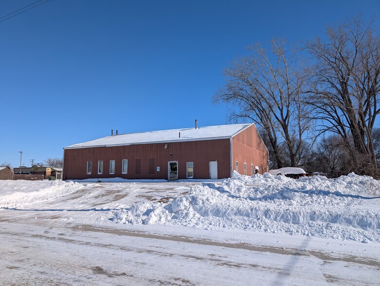 Primary Photo Of 1100 Weise St, Green Bay Auto Dealership For Sale