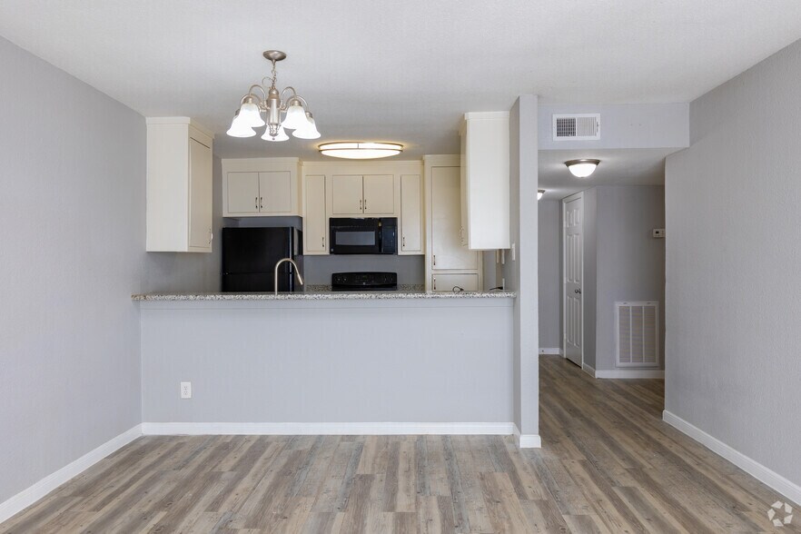 More Photos Of 311 Gladstell St, Conroe Apartments For Sale