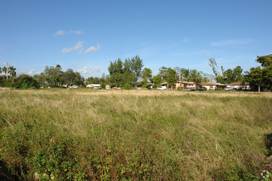 More Photos Of 11620 Biscayne Blvd, Miami Land For Lease