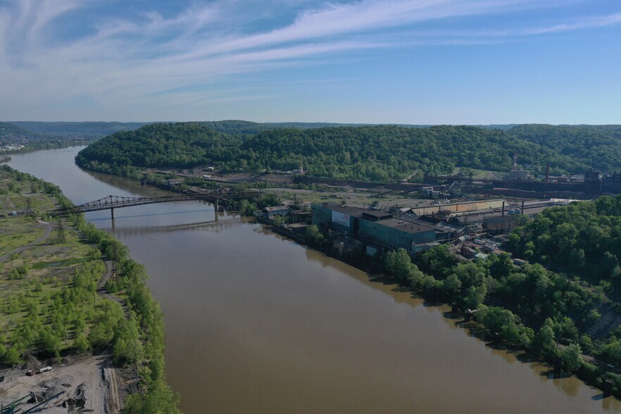 More Photos Of 100 Pennsylvania Ave, Weirton Warehouse For Sale
